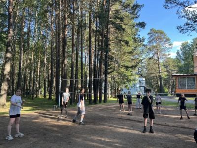 Соревнования по пионерболу