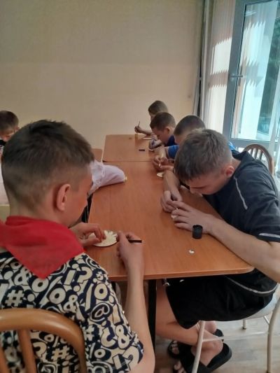 Работа над сложным узором мандалы