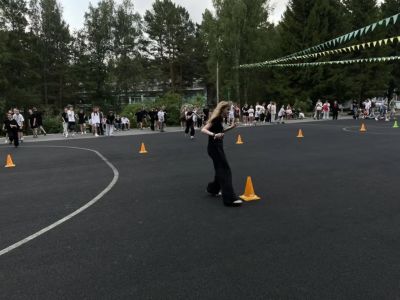 Болельщики поддерживают команды