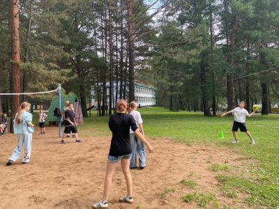 Турнир по пионерболу в лагере «Сокол»