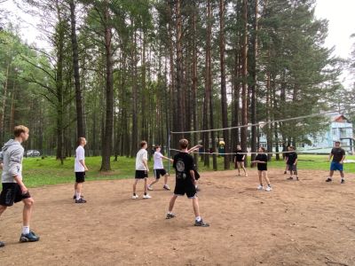 Командная игра у сетки