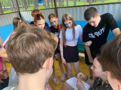 Команды проходят испытания квеста