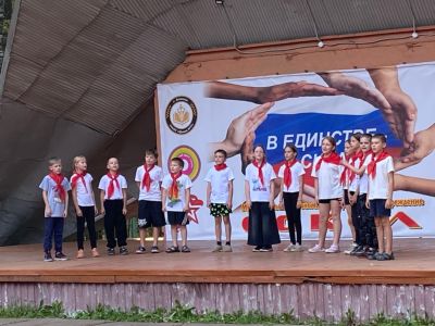 Совместное исполнение песни на фестивале «Русская душа»