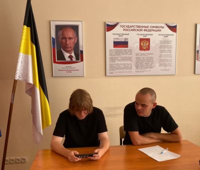 Участник проходит виртуальную трассу FPV-турнира