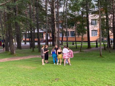 Гости знакомятся с площадками ярмарки