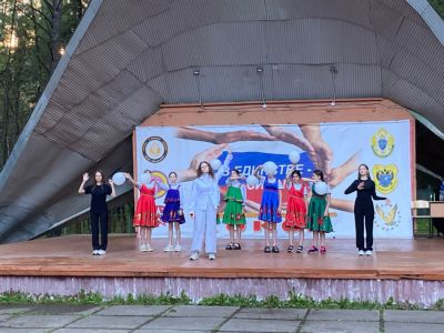 Благодарность воспитателям и вожатым