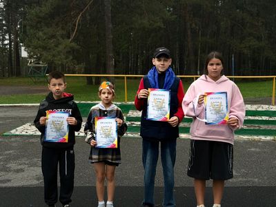 Яркие ромашки с добрыми пожеланиями участников смены